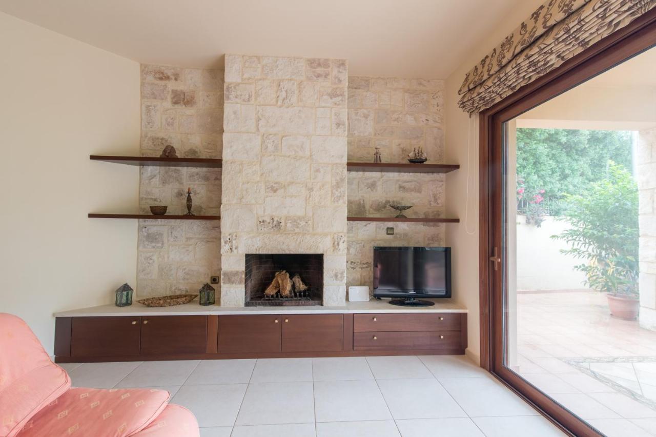 Вилла Comfy House With Mountain View
