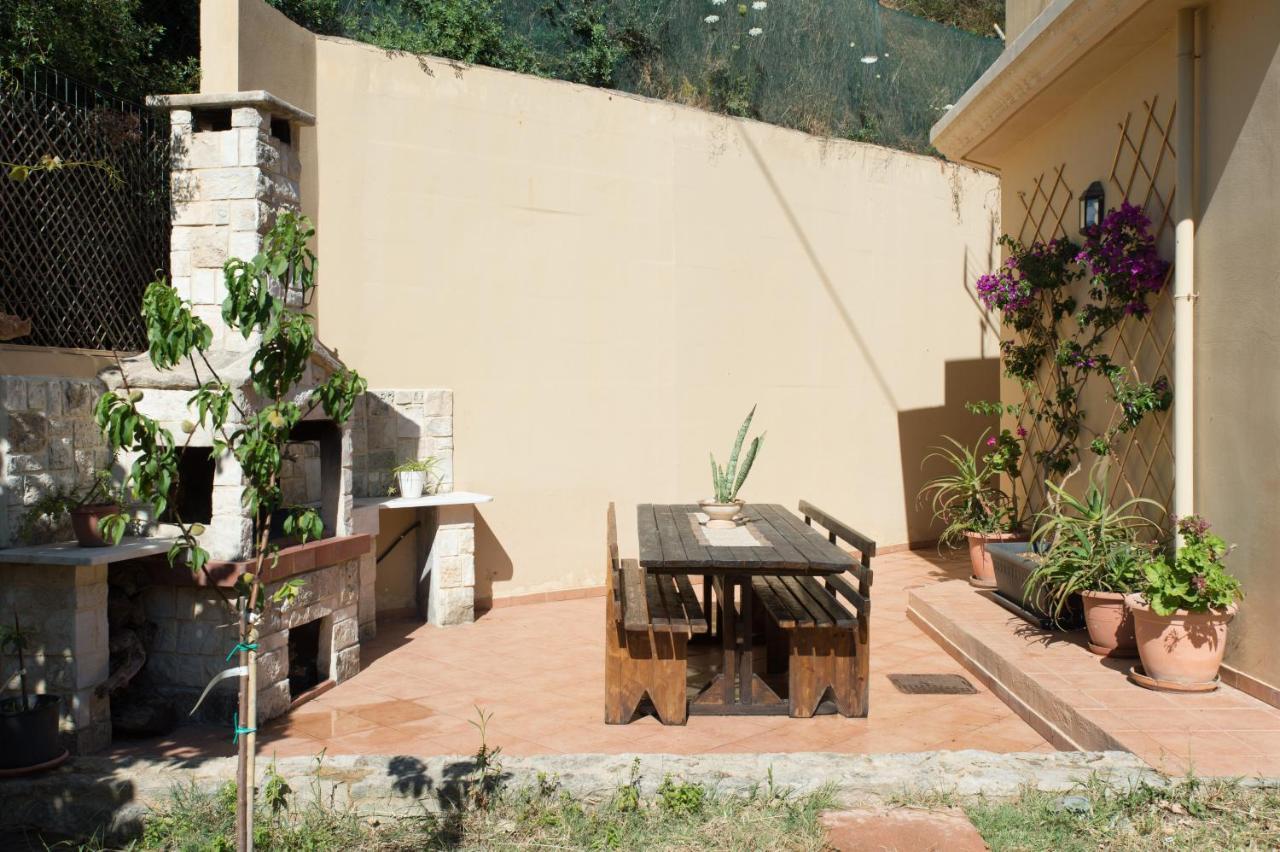 Вилла Comfy House With Mountain View